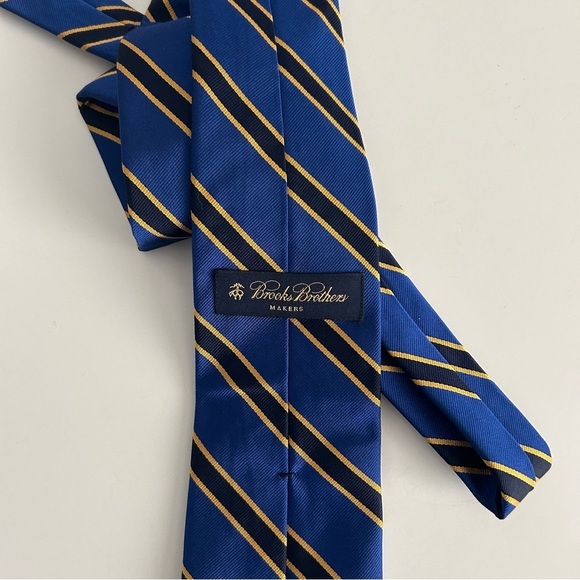Brooks Brothers Blue and Gold Silk Striped Men's Tie - Picture 3 of 4